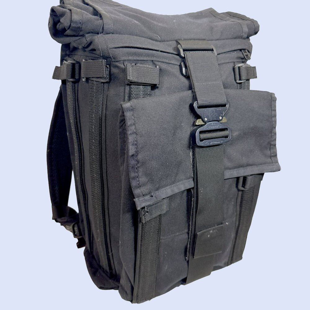 Mission Workshop Backpack Black Tactical Style – Made in USA – Cobra Buckle – Pr